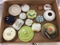 China and pottery lids