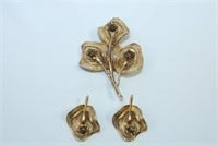 Set of Golden Flower Pin and Ear Clips