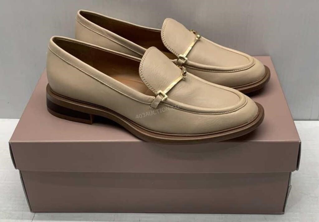 Sz 8 Ladies Sarto Shoes - NEW $170
