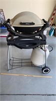 Webber Gas Grill w/ Full Propane Tank Currently
