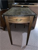 1940s Walnut drop side table with one drawer info