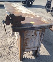 Unbranded work bench with vise. Dimensions: