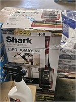shark navigator lift-away vacuum