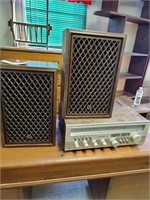 Realistic AM/FM Stereo with Sunsoi Speakers