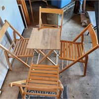 4 Wooden Slat Folding Chairs & Folding Table