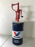 Valvoline 16 Gallon Oil Drum w/ Pump