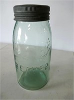 Quart Beaver Jar