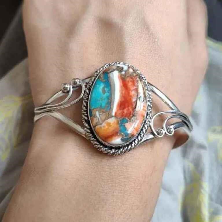 Stunning Turquoise Ladies Temperament Bracelet