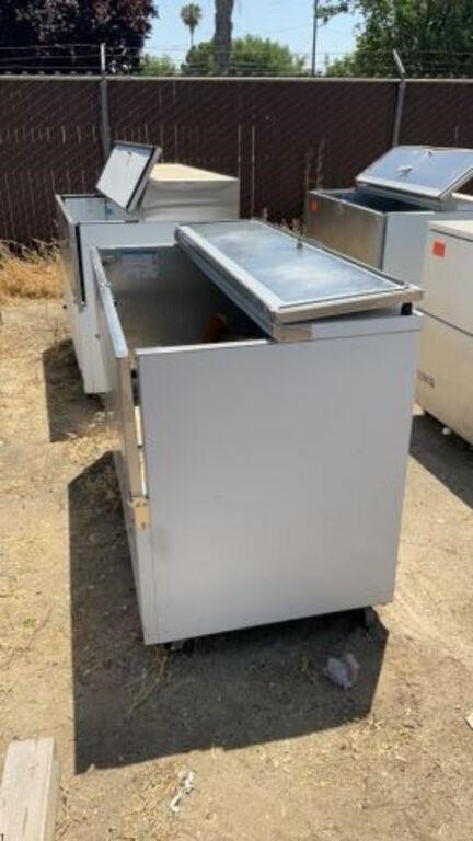 Commercial Beverage  Air Cold Box