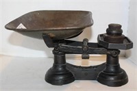 Cast Metal Counter Top Scale with