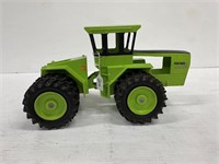 Valley Pattern Panther Tractor