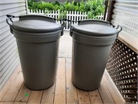2 garbage bins