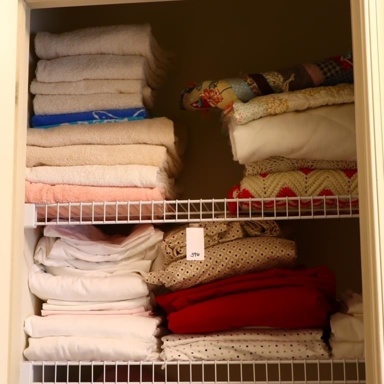 Lot of linens and towels