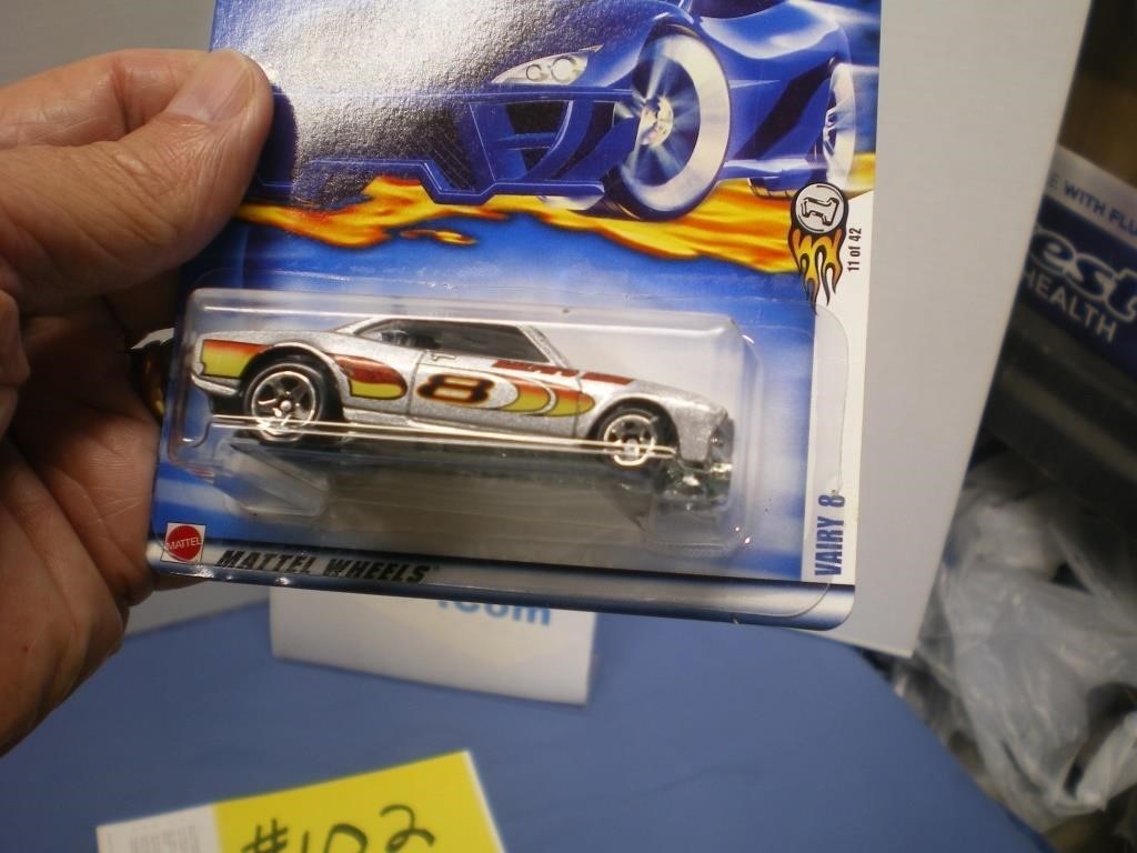 Hot Wheels Diecast, #023 Vairy 8, NOS