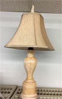 Custard glass table lamp