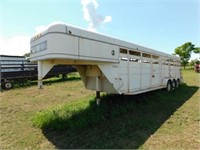 Sundowner 28' full cover triple axle stock trailer