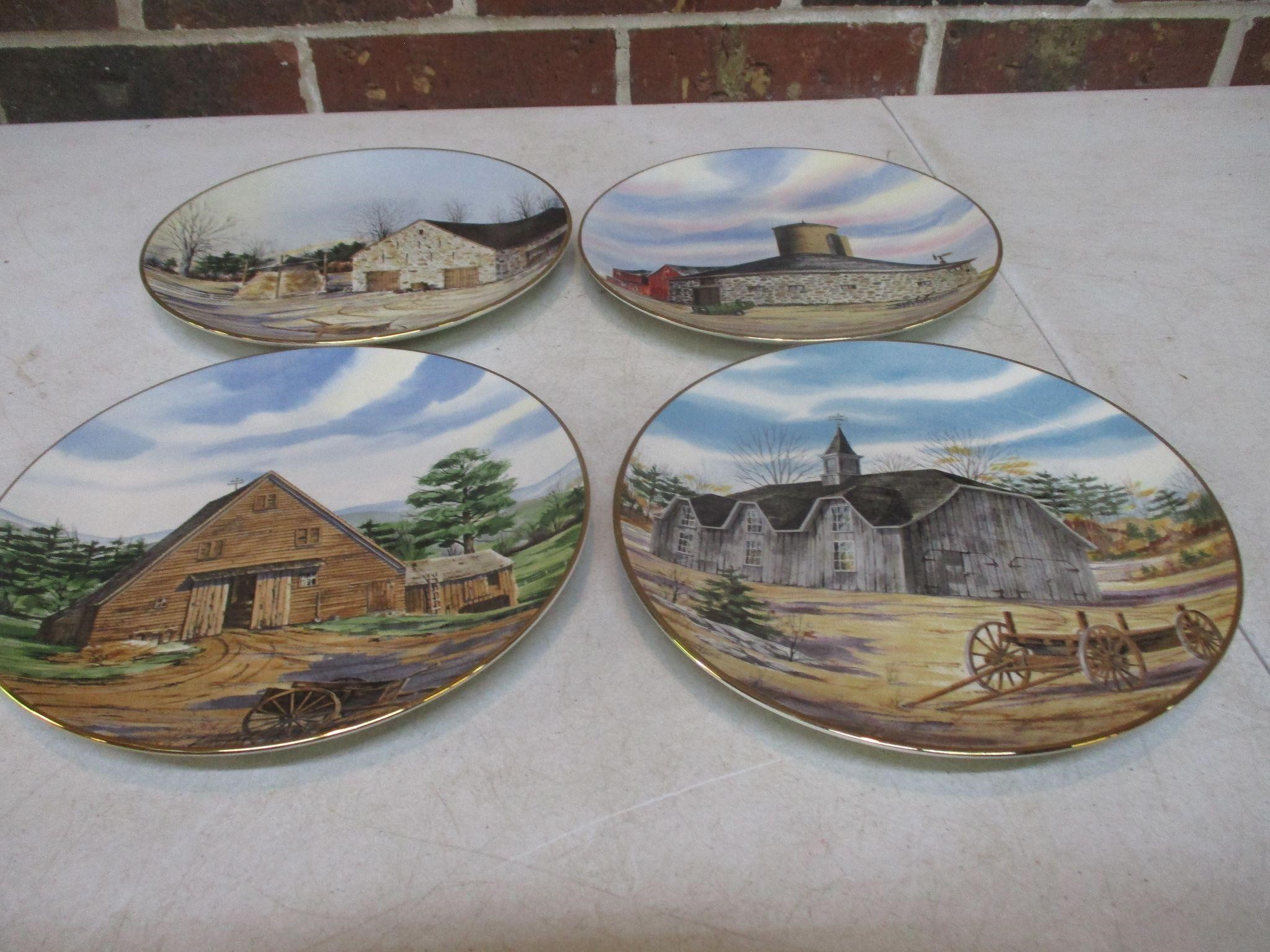 4Vanishing American Farm Decor Plates