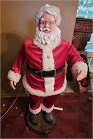 Animatronic Santa Clause/ No Cord