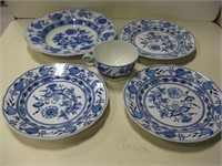 5 Pieces Vtg Onion Pattern Blue Ceramics