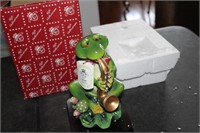 Frog- Giovanni giftware collection- saxaphone