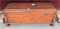 Lane Solid Cedar Sweetheart Chest