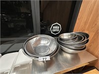 24 S/S Mixing Bowls & Strainers