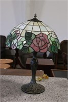 TIFFANY STYLE TABLE LAMP