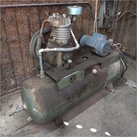 XL Curtis Pneumatic Compressor
