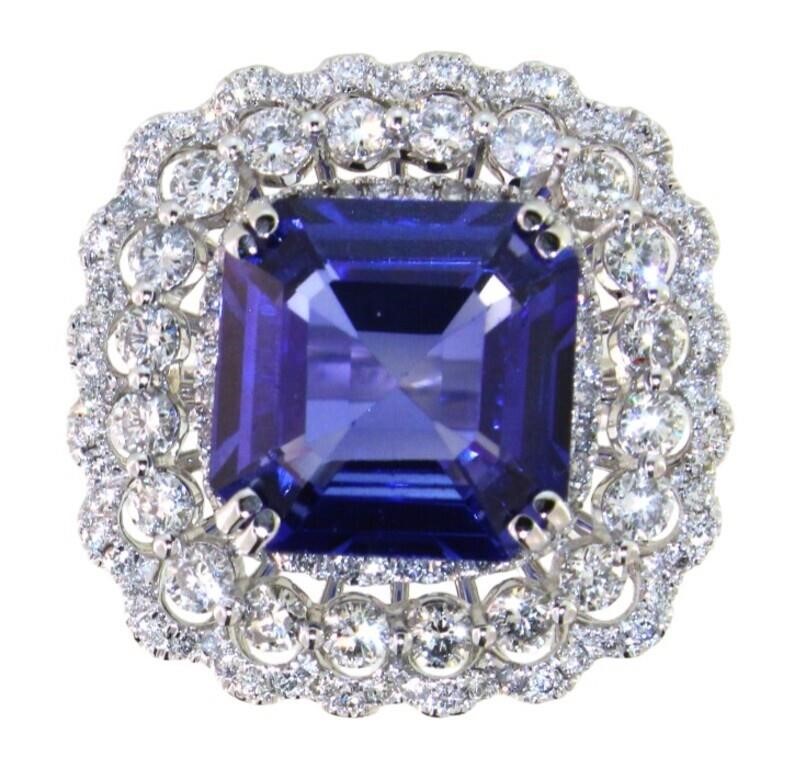 14kt Gold 11.46 ct Sapphire & Diamond Ring