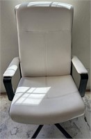 91 - HOME OFFICE DESK CHAIR