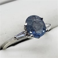 $2800 10K  Sapphire(1.6ct) 2 Baguette Diamonds(0.0