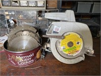Electric Saw with Assorted Saw Blades and