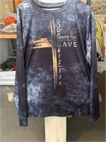 Size XL, long sleeve polyester God, so loved the
