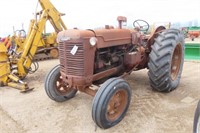 1948 IHC W9 Tractor #WCD353823W17
