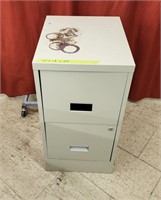 Filing Cabinet - Measures 15"x18"x29"