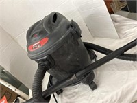 4 GAL Wet/Dry Shop Vacuum