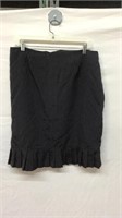 R1) WOMANS SIZE 14 SKIRT