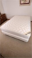 Queen size holder mattress.