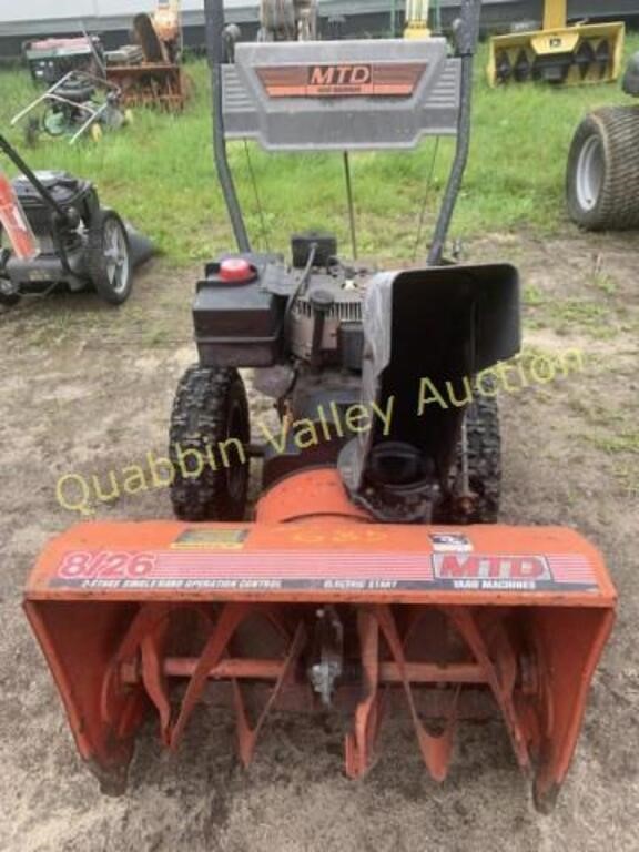 MTD YARD MACHINE SNOWBLOWER