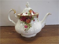 Royal Albert Old Country Roses Teapot