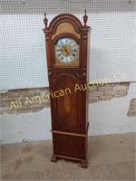 ANTIQUE EARLY 20TH CENTURY GRANDMOTHER'S CLOCK