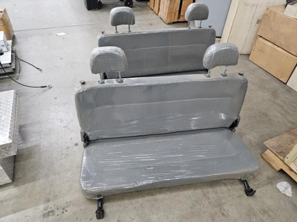 Pair of bench seat inserts