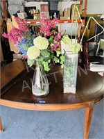 2 glass vases with artificial plants
