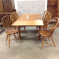 Harvest Style wooden table w/ extension + 5 chairs