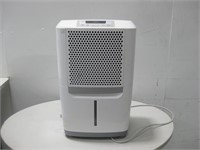 15.5"x 25"x 9.5" Frigidaire Dehumidifier Works