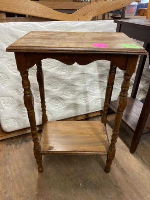 OAK WOOD STAND AND A STANDING QUILT RACK