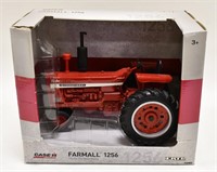 1/16 International Farmall 1256 NF Tractor In Box