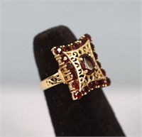 Vintage 10K Gold Filigree & Garnet Ring
