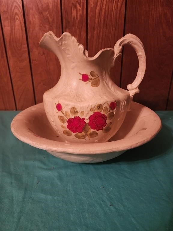 Rose wash basin and pitcher needs cleaning, 15"