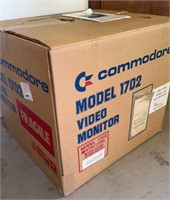 Commodore Model 1702 Video Monitor w/ Box